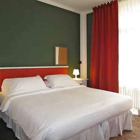 ;casa La Fenice 300s * Ozzano Monferrato